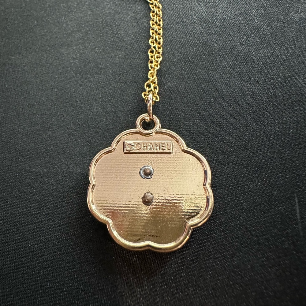 CHANEL Red and Gold Floral Pendant Necklace - Picture 2 of 3